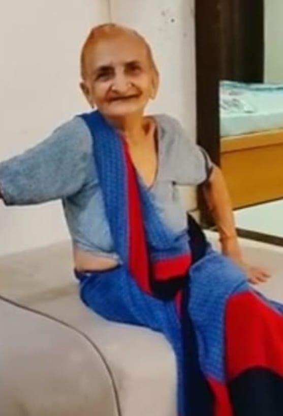 शोक सूचना बड़े दुःख के साथ ये बताना पर रहा है कि मेरी माताजी जीवनी देवी अग्रवाल उम्र 82 वर्ष  पति स्व: श्याम लाल अग्रवाल की धर्मपत्नी का कल रात्रि में स्वर्गवास हो गया है। आज दिनांक 8.4.2025 को शाम 4 बजे उनके निवास से sector 4, D- 155  देवेंद्र नगर मुक्ति धाम ले जाया जाएगा।  भगवान से प्राथना करते है  इस दुःख को सहन करने की शक्ति प्रदान करे। शोकाकुल सुरेश अग्रवाल (पुत्र) अशोक अग्रवाल(पुत्र)