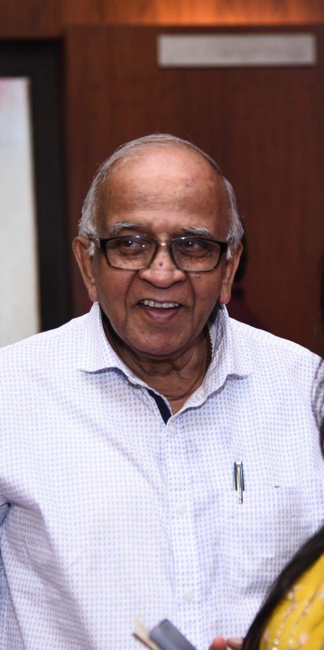 शोक संदेश    हनुमान प्रसाद खेमका जी जो कि अनिल कुमार खेमका , राज खेमका और विशन खेमका के पिताजी शुभम ख़ेमका और संचित खेमका के दादा जी का स्वर्गवास दिनांक 27 05 2025 को हुआ है देवेंद्र नगर मुक्ति धाम में कल दिनांक 28 05 2025 को सुबह 10 बजे अंतिम संस्कार होना है। निवास स्थान से : प्लॉट C-5 गैलक्सी आयलैंड विधानसभा रोड